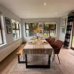 4br House By Travel Lets Homes Donegal With Foyleview & Garden *