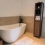 4br House By Travel Lets Homes Donegal With Foyleview & Garden *