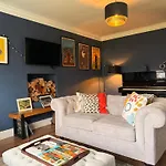 4br House By Travel Lets Homes Donegal With Foyleview & Garden Hébergement de vacances *