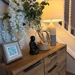 4br House By Travel Lets Homes Donegal With Foyleview & Garden *