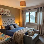 4br House By Travel Lets Homes Donegal With Foyleview & Garden
