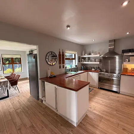 Дом отдыха Foyleview Point Мовилл