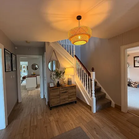 4 Bedroom House By Travel Lets Homes Quigley's Point With Foyleview & Garden Holiday home Moville