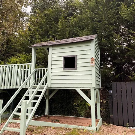 Holiday home 4 Bedroom House By Travel Lets Homes Quigley's Point With Foyleview & Garden Moville